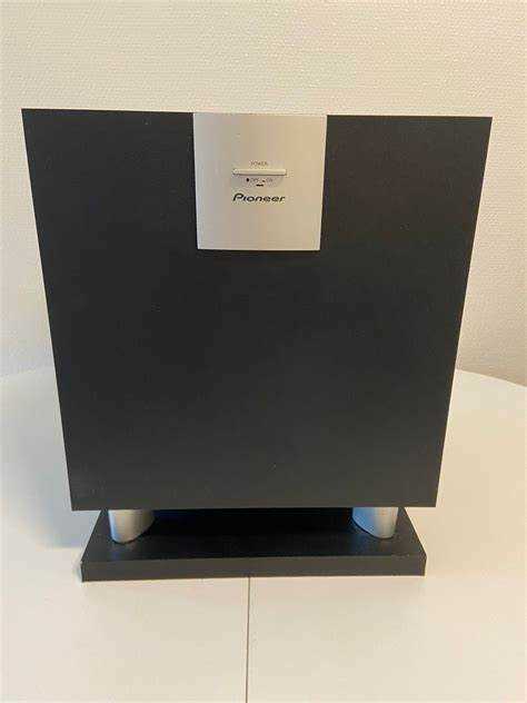 Основные технические характеристики Pioneer S W90S